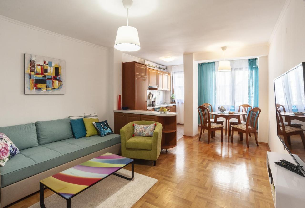 Sea Apartment Colours Burgas Stad Buitenkant foto